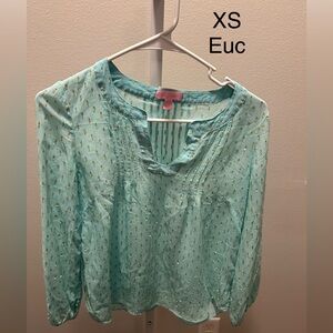 Lilly Pulitzer XS long sleeve blue gold blouse shirt 
Excellent used condition!